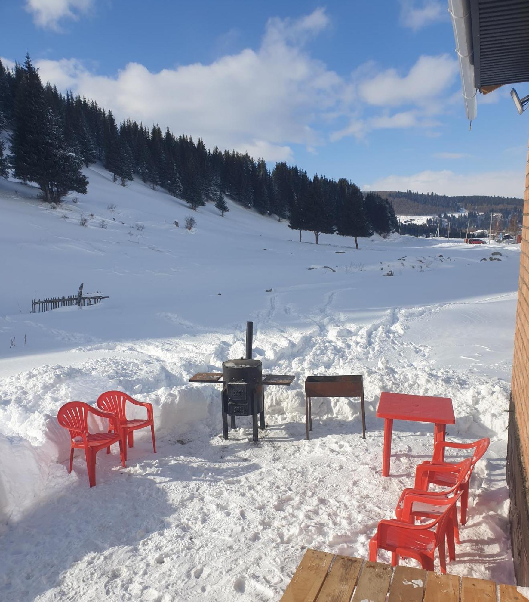 Mine Hostel Dzhergalan Jyrgalan Zewnętrze zdjęcie