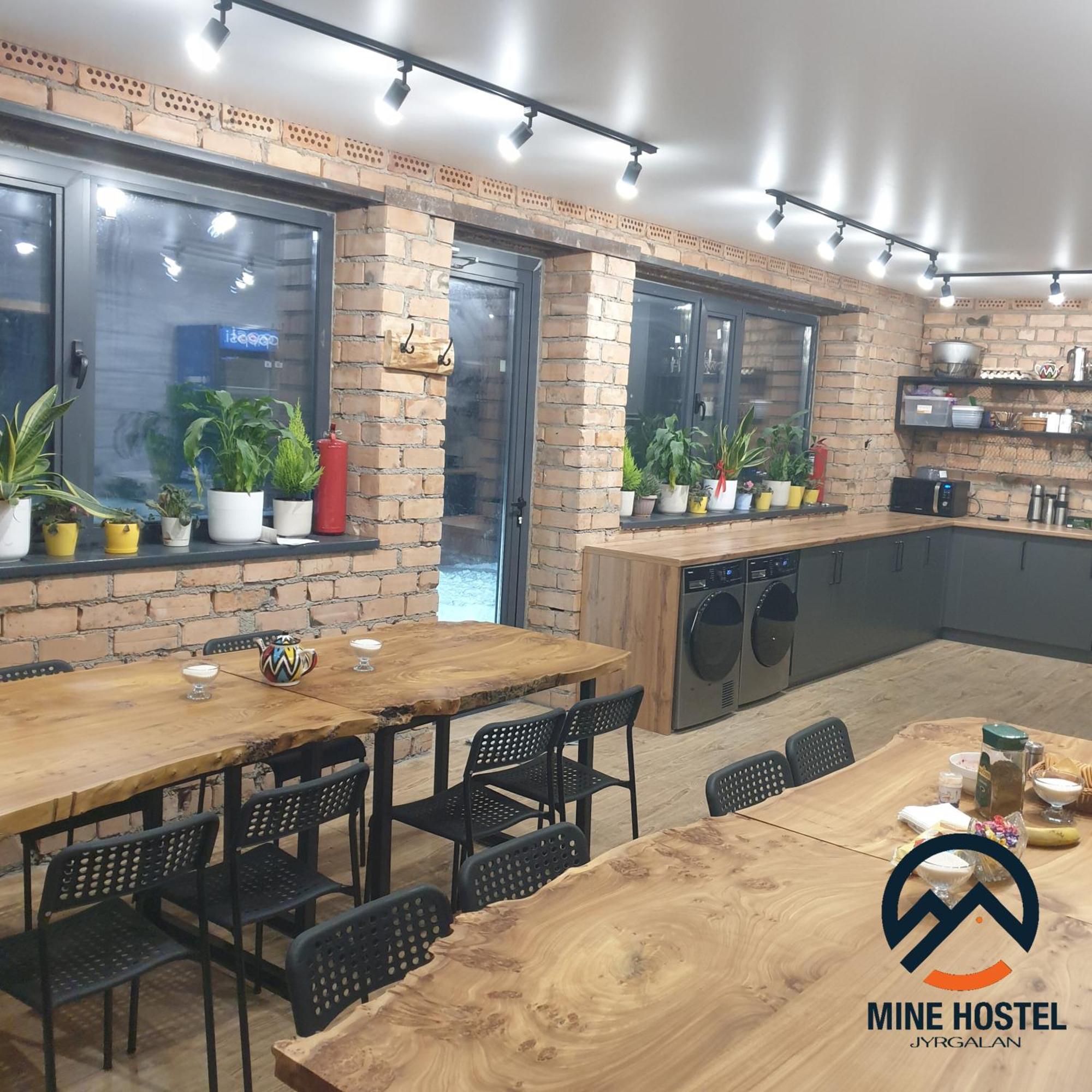 Mine Hostel Dzhergalan Jyrgalan Zewnętrze zdjęcie